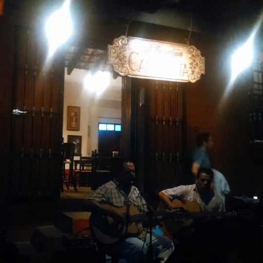 Photo taken at Cafe La Antigua Casa Roja by Velia R. on 3/16/2014