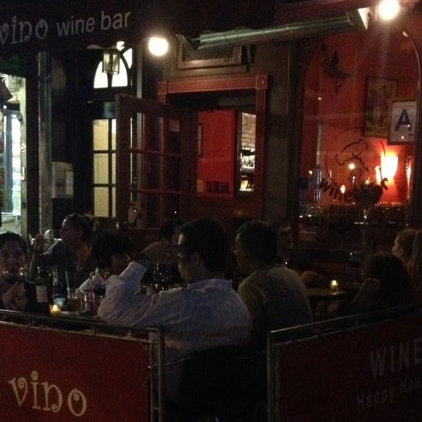 Foto scattata a Il Vino Wine Bar da Diego R. il 7/6/2013
