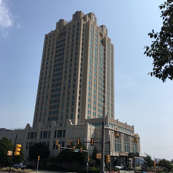 Foto scattata a Hilton Philadelphia at Penn&#39;s Landing da Michael v. il 8/28/2018