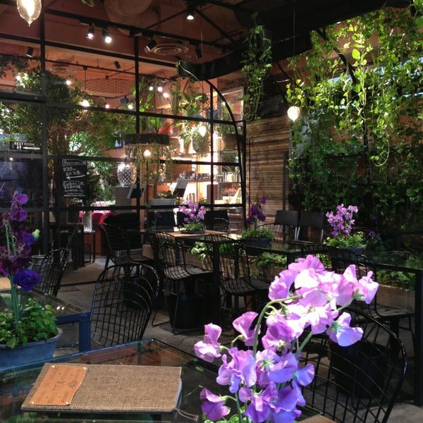 Photos At 青山フラワーマーケット ティーハウス Aoyama Flower Market Tea House Tea Room In 青山