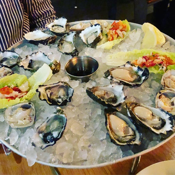 Fantastic fresh oyster and seafood. On the pricey end of the spectrum. Though it’s an experience from time to time to enjoy the heritage space with a relatively well executed food