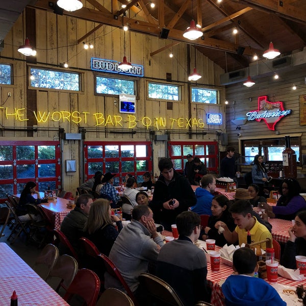 Photo taken at Rudy&#39;s Country Store &amp; Bar-B-Q by Jim R. on 12/23/2018