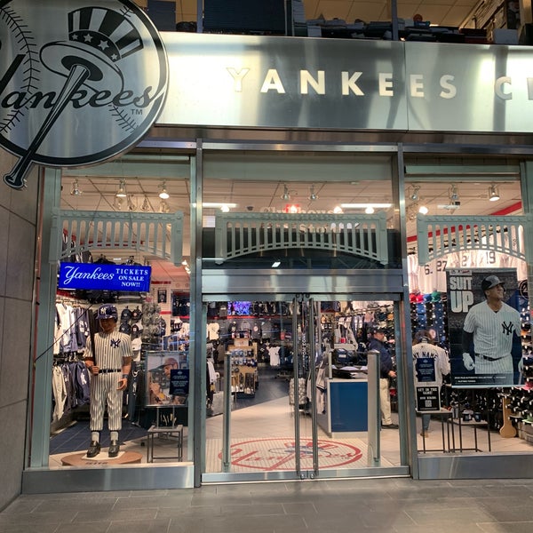 yankees clubhouse store nyc