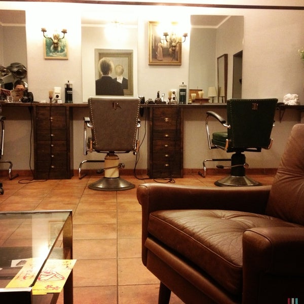 Fotos bei Friseur Haartari - Samariterkiez - Bänschstraße 52