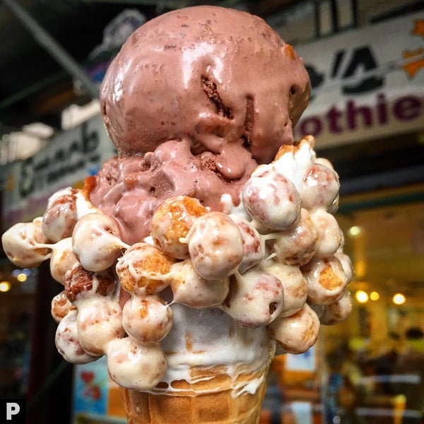 Foto diambil di Emack &amp; Bolio&#39;s Ice Cream oleh Kerry C. pada 8/11/2015