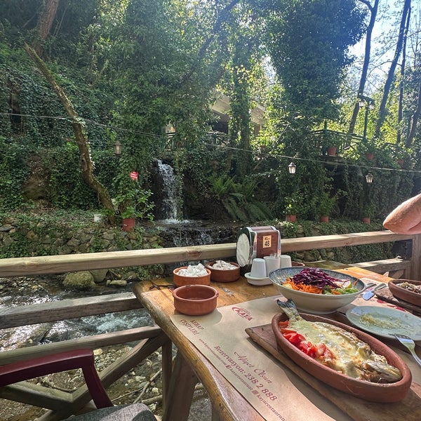 รูปภาพถ่ายที่ Dobruca Kaya Restaurant โดย 🅰️ เมื่อ 4/14/2024