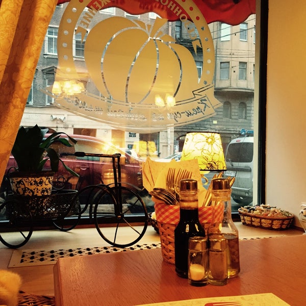 1/19/2015 tarihinde Julia Z.ziyaretçi tarafından Carbonara bar'de çekilen fotoğraf