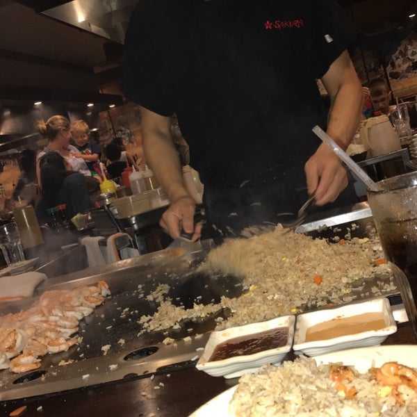 6/24/2018にMadawiがSakura Japanese Steak, Seafood House &amp; Sushi Barで撮った写真