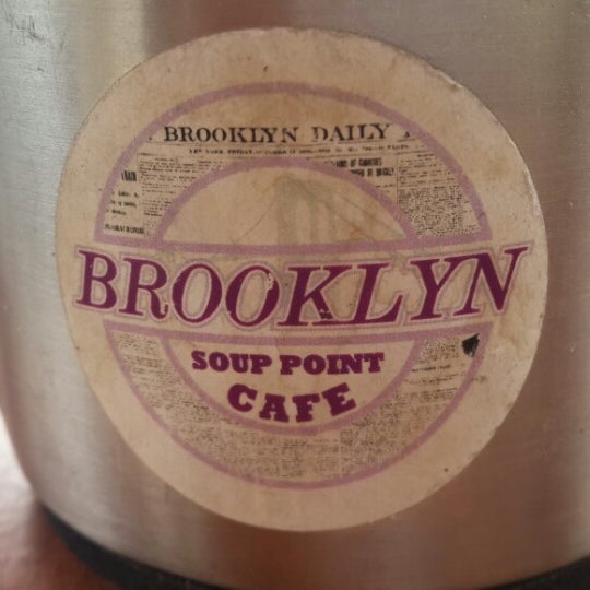 5/4/2014 tarihinde Tolga B.ziyaretçi tarafından Brooklyn Soup Point Cafe'de çekilen fotoğraf