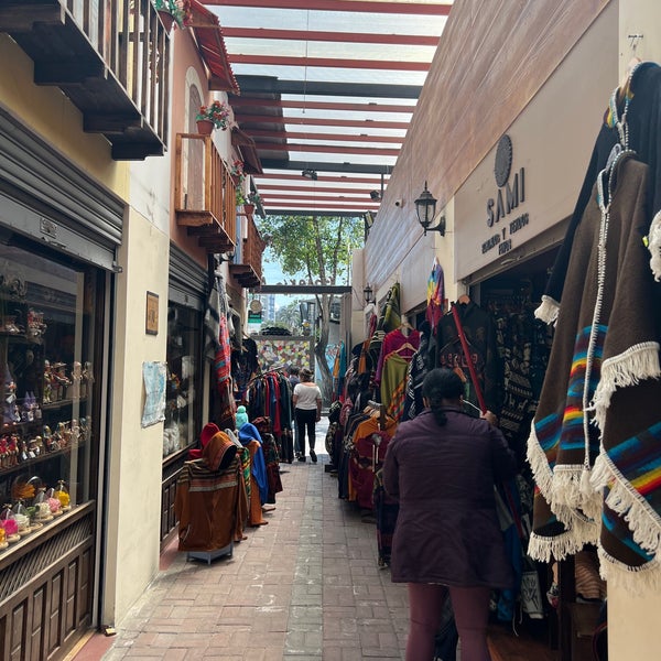 Mercado Artesanal La Mariscal Mariscal Sucre