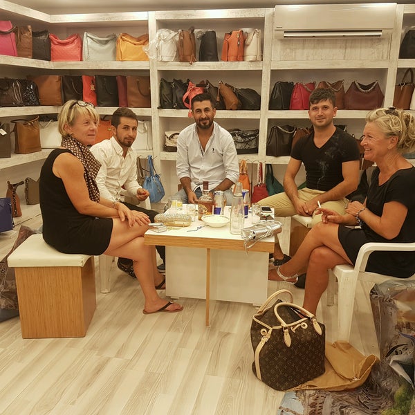 Fotos Bei La Moda Bag S Shoes Side Mahallesi Manavgat Antalya