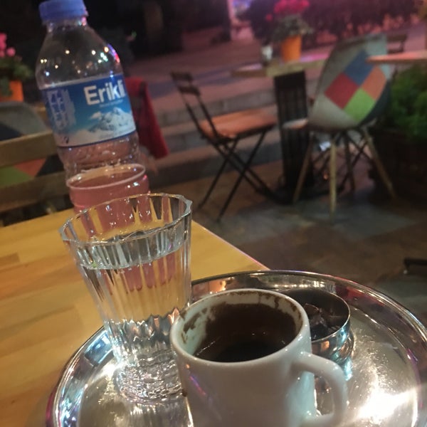 Foto tirada no(a) Vagabond Coffee Bar por Cengiz G. em 11/14/2018