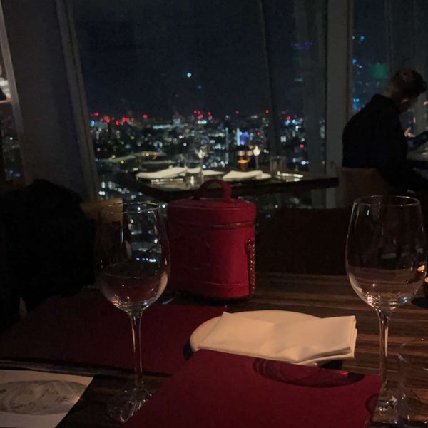 Photo taken at Oblix at The Shard by R .. on 1/31/2022
