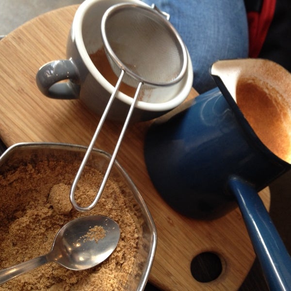11/5/2013 tarihinde David K.ziyaretçi tarafından 2Pocket Fairtrade Espresso Bar and Store'de çekilen fotoğraf