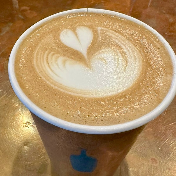 Photo taken at Blue Bottle Coffee by Remil M. on 2/29/2024
