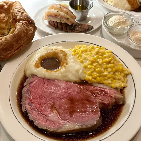 Lawry's The Prime Rib - 92 tips from 6440 visitors