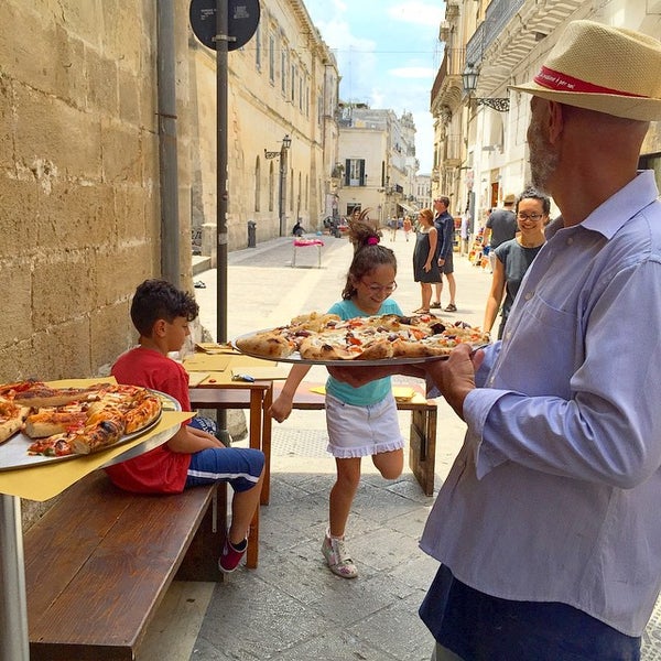 6/8/2015 tarihinde Georgette J.ziyaretçi tarafından Pizza &amp; Co.'de çekilen fotoğraf