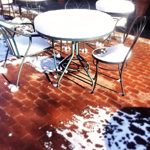 รูปภาพถ่ายที่ Caffè Sole โดย Sean O. เมื่อ 1/23/2014