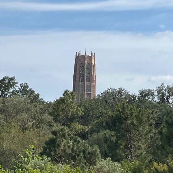 Photo taken at Bok Tower Gardens by Leo G. on 5/14/2023