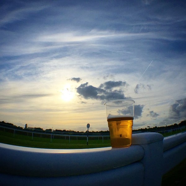 Photo taken at Lingfield Park Racecourse by rabin on 6/6/2015