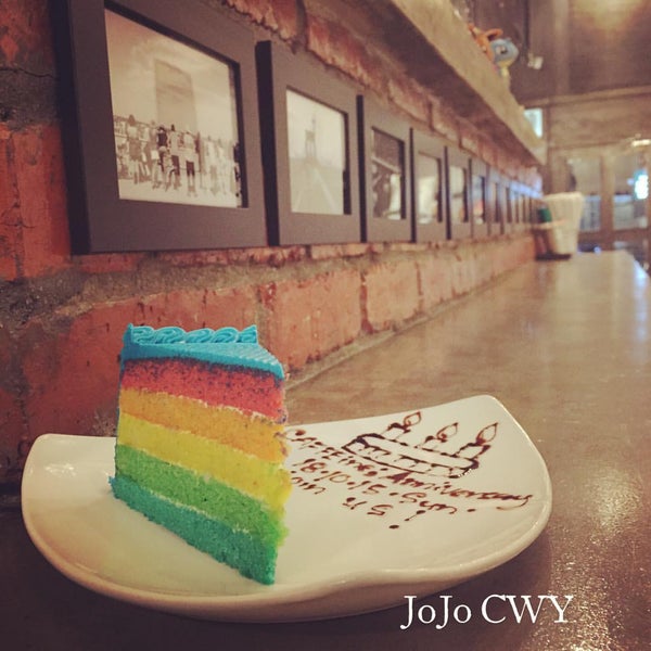 รูปภาพถ่ายที่ CAFFEine; โดย Jojo 陈. เมื่อ 10/13/2015