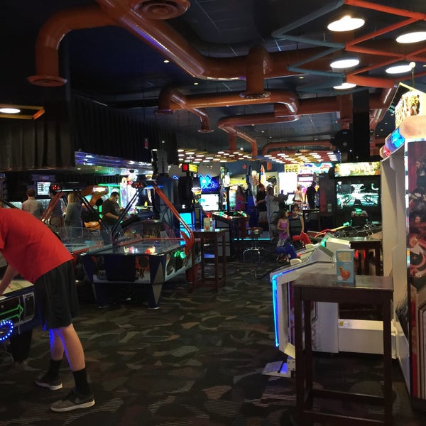 Photo taken at Dave &amp; Buster&#39;s by Robert K. on 6/20/2015