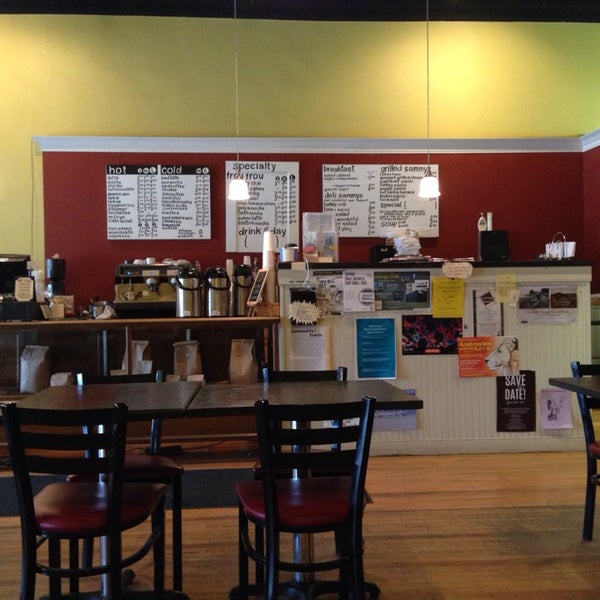 4/13/2014 tarihinde Robert K.ziyaretçi tarafından Cottonwood Coffee'de çekilen fotoğraf