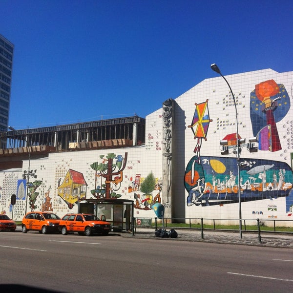 Dia 15 de setembro a KuritBike vai lançar seu novo roteiro: Arte Bike Tour. Um roteiro de observação de arte nas ruas de Curitiba, com mais de 60 obras entre Grafitti, Escultura, Stencil, Painéis, etc