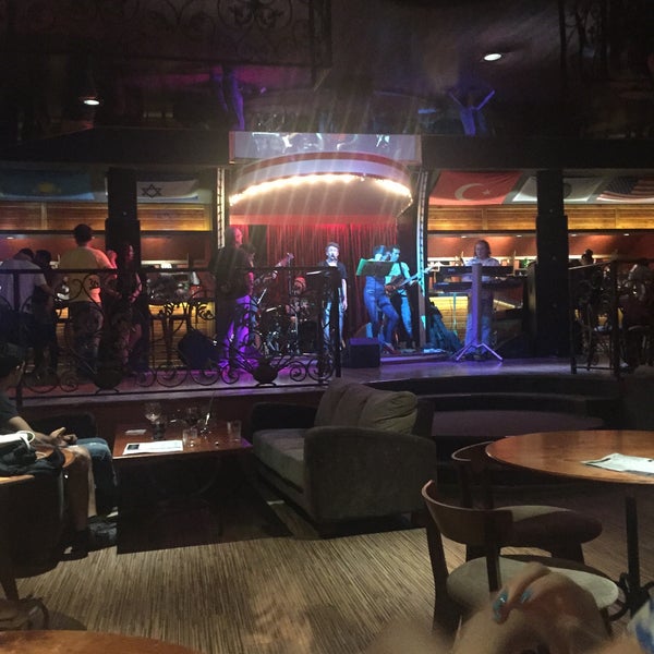 Foto tirada no(a) Brooklyn Bar &amp; Grill por Оксана Н. em 7/24/2015
