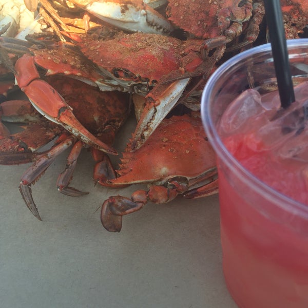Photo taken at Captain James Landing - Restaurant and Crab House by Ebony R. on 6/9/2016