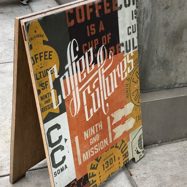 Foto tirada no(a) Coffee Cultures por Hollis M. em 1/19/2019