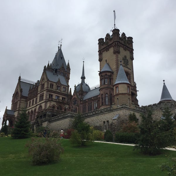 Photo taken at Schloss Drachenburg by Sandra D. on 10/7/2019