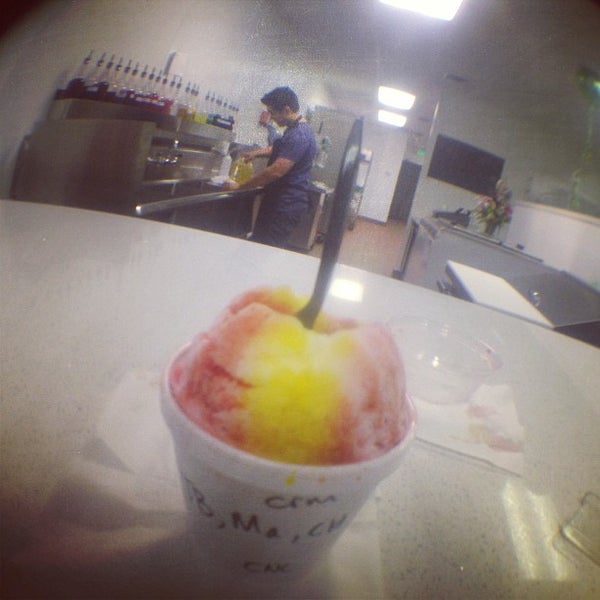 Photo taken at Ice Blast Shaved Ice by Christian V. on 6/6/2013