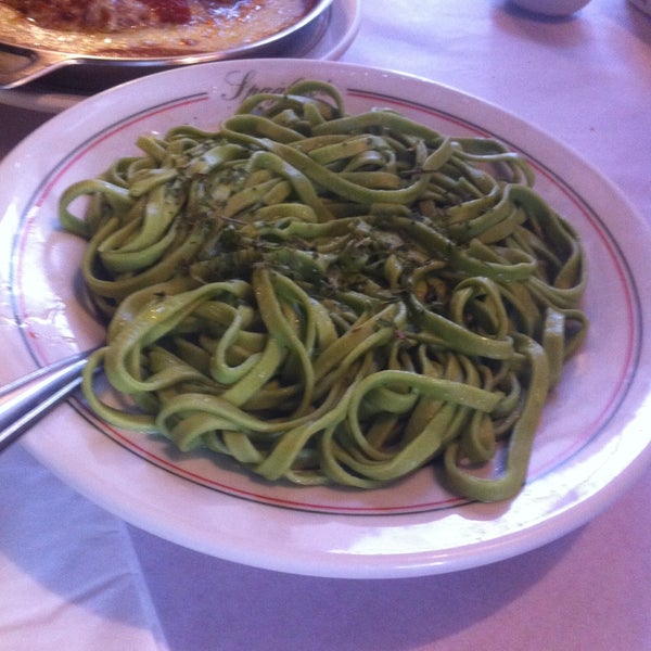 Photo taken at Restaurante Spaghetto by Débora D. on 1/18/2015