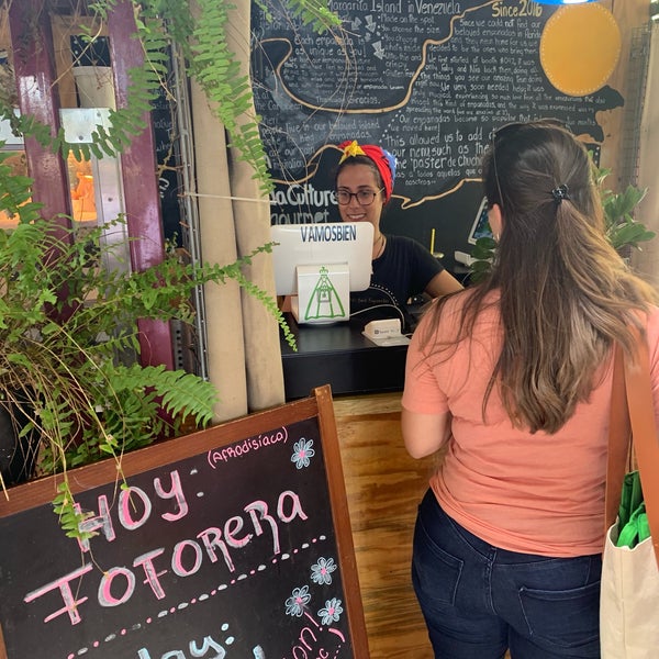 Photo taken at Yellow Green Farmers Market by Aristides M. on 9/14/2019
