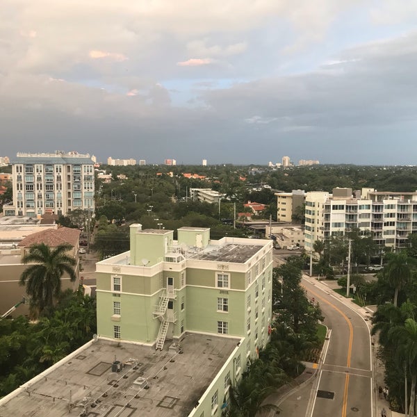 Das Foto wurde bei Riverside Hotel von Aristides M. am 10/12/2018 aufgenommen