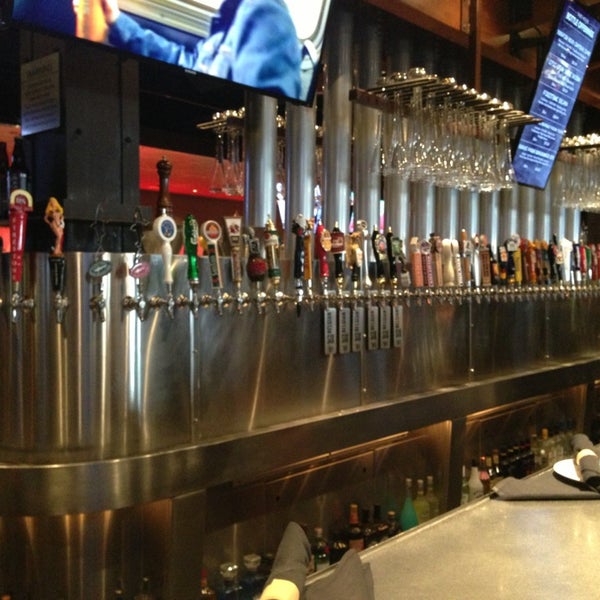 Yard House Scottsdale'de Amerikan Restoranı