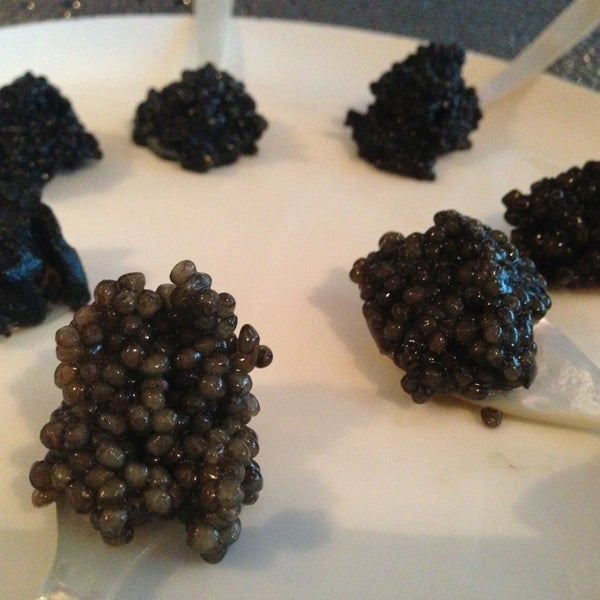 Foto tirada no(a) Caviar Russe por Ana Y. em 8/3/2013