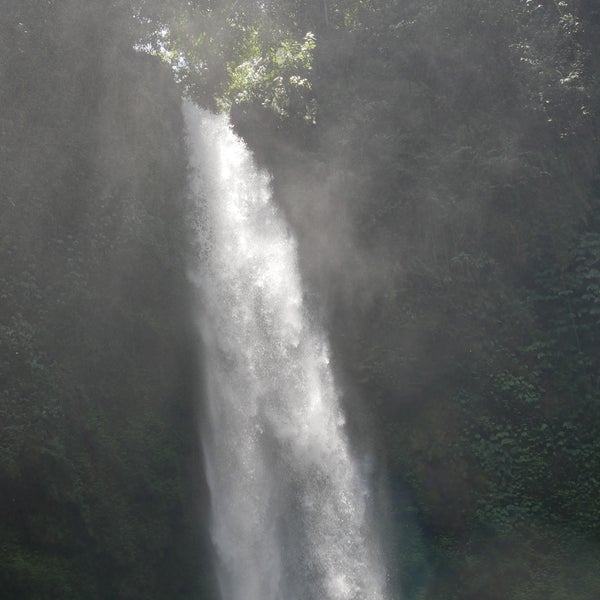 Nungnung Waterfall высота