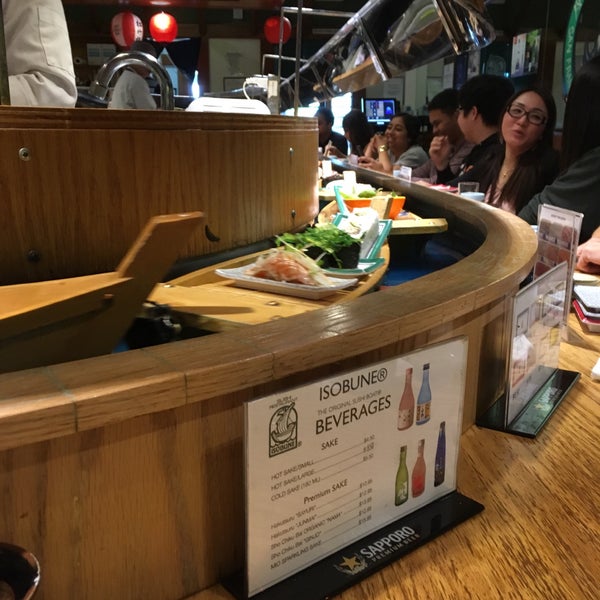6/4/2016 tarihinde Russ L.ziyaretçi tarafından Isobune Sushi'de çekilen fotoğraf