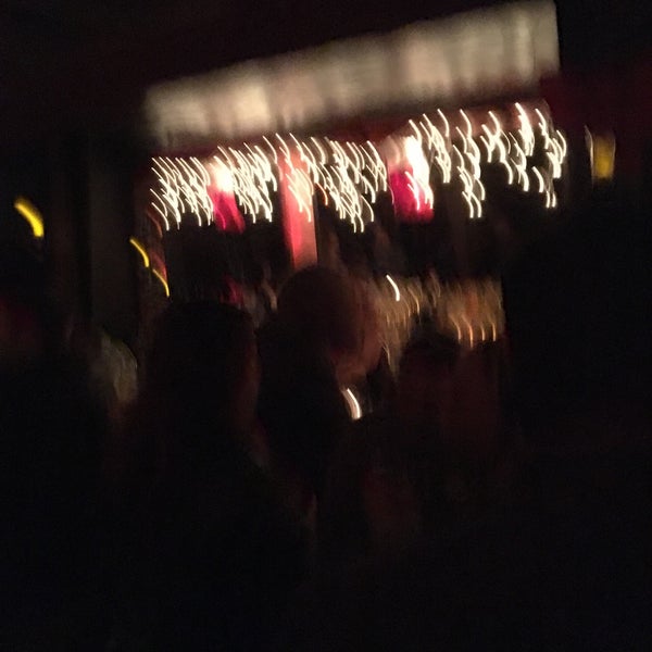 12/10/2016にRuss L.がWish Bar &amp; Loungeで撮った写真