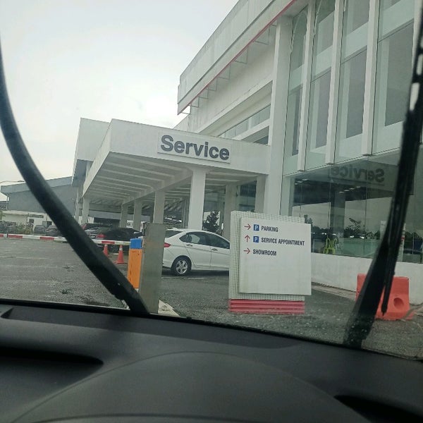 Honda Showroom Service Centre Ban Chu Bee Automotive Shop In Tunjung Kota Bharu