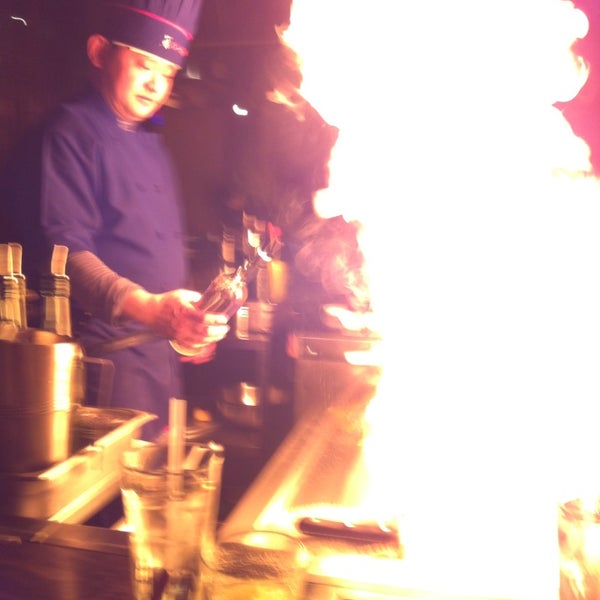 3/21/2014에 Stephanie B.님이 Ichiban Steak &amp; Sushi에서 찍은 사진