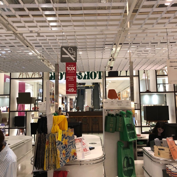 Foto tirada no(a) Shopping Metrô Santa Cruz por Hudson P. em 3/3/2019