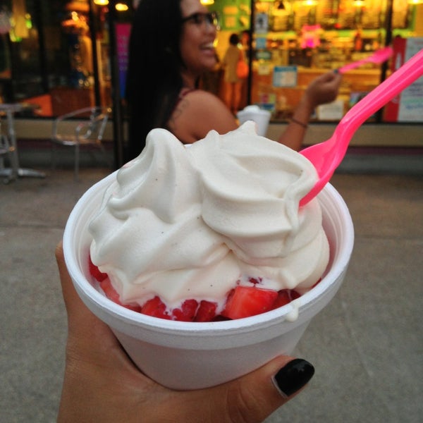 Paradise Yogurt Frozen Yogurt Shop in San Diego