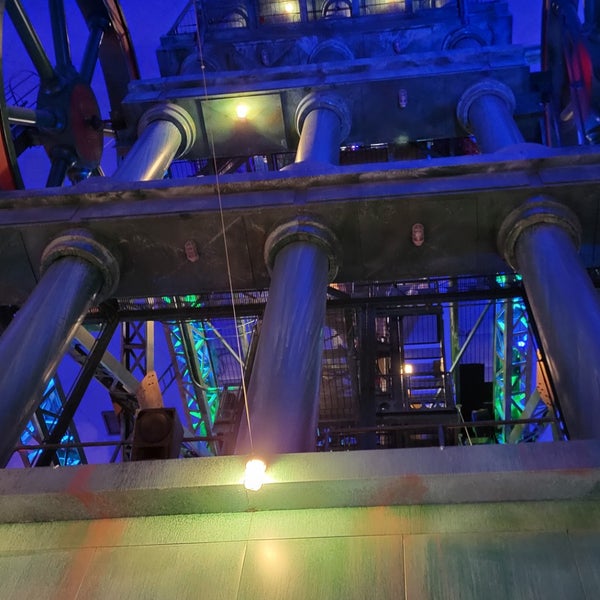 Silver Legacy's Grande Exposition Hall 407 N Virginia St