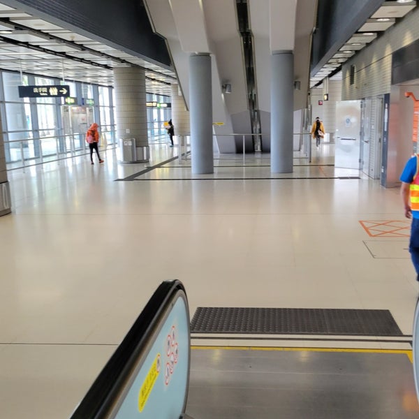 MTR Kam Sheung Road Station 元朗区 Kam Sheung Rd