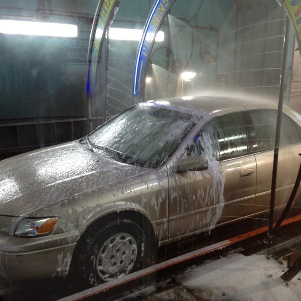 Photo taken at Studio City Hand Car Wash by John H. on 11/12/2013