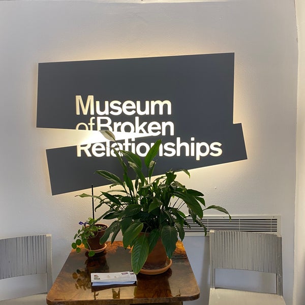 Photo prise au Muzej prekinutih veza | Museum of Broken Relationships par Meshal le3/31/2022