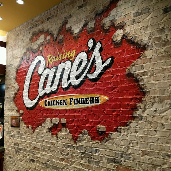 8/28/2016에 Tony G.님이 Raising Cane&#39;s Chicken Fingers에서 찍은 사진